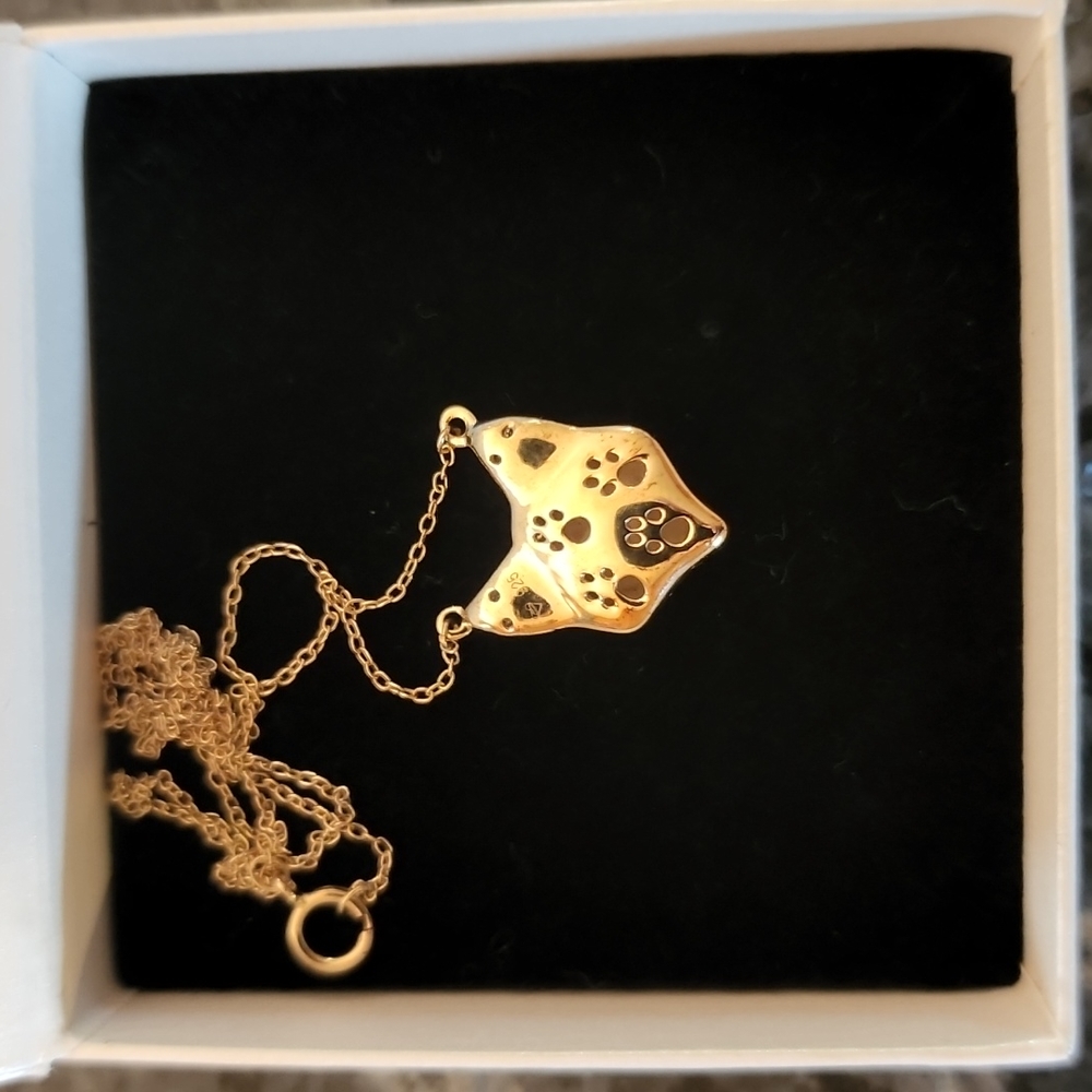 Fox Necklace and  bracelet New.